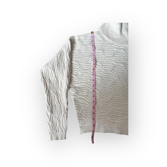 Cyrus Textured Turtleneck Sweater Cream | Size S | NWT - Picture 2 of 6